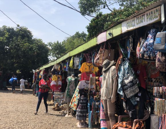Where to shop in Entebbe: Places to shop in Entebbe, markets in Entebbe, Entebbe craft shops